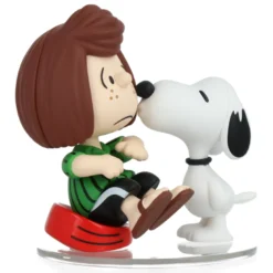 Figurine UDF Peanuts Series 17 - Peppermint Patty & Snoopy