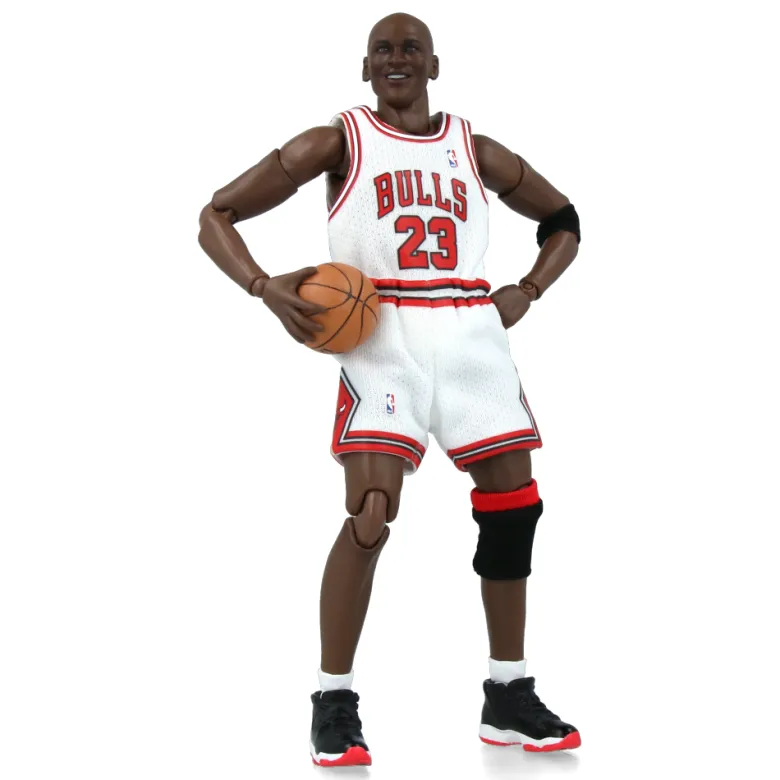 Mafex - Michael Jordan (Chicaco Bulls Home)