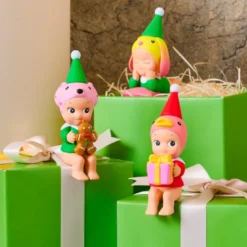 Sonny Angel - Santa’s Little Helper